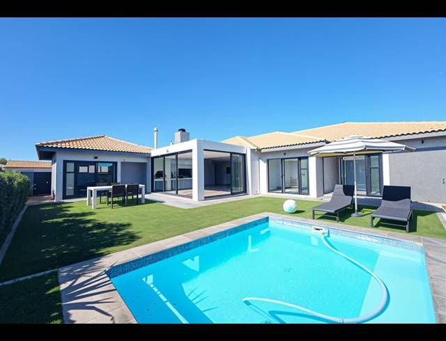 4 BEDROOM HOUSE FOR SALE IN LANGEBAAN COUNTRY ESTATE